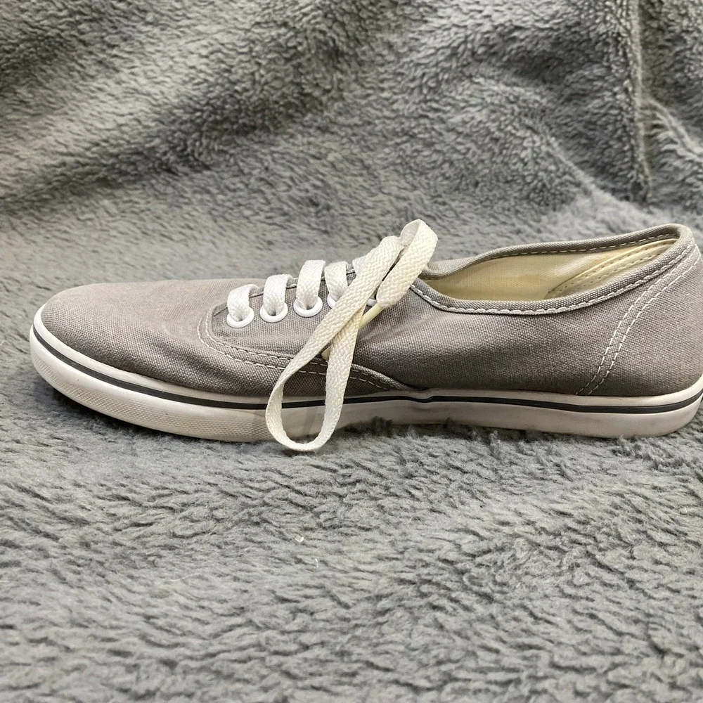 Vans Unisex Authentic Sneakers Grey Lace‎ Up W 7 M 5.5